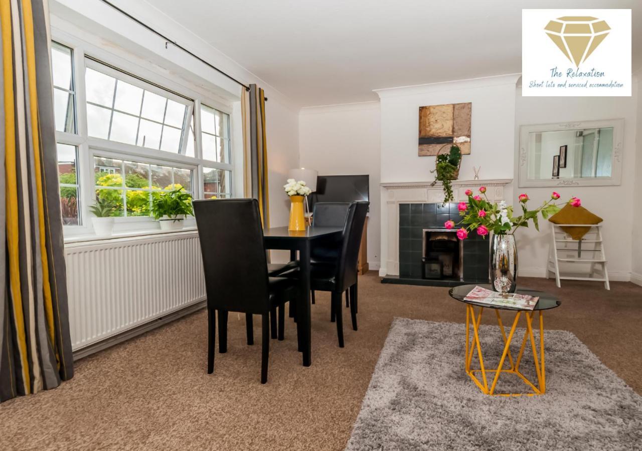 2 Bed Apartment-5 Guests - Business-Relocation-Parking - The Brighton Short Stay & Serviced Apartments מראה חיצוני תמונה