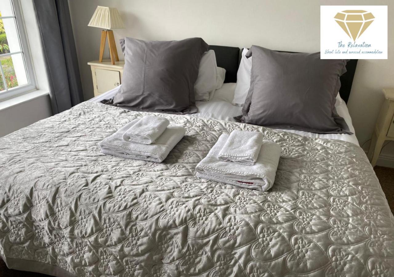 2 Bed Apartment-5 Guests - Business-Relocation-Parking - The Brighton Short Stay & Serviced Apartments מראה חיצוני תמונה