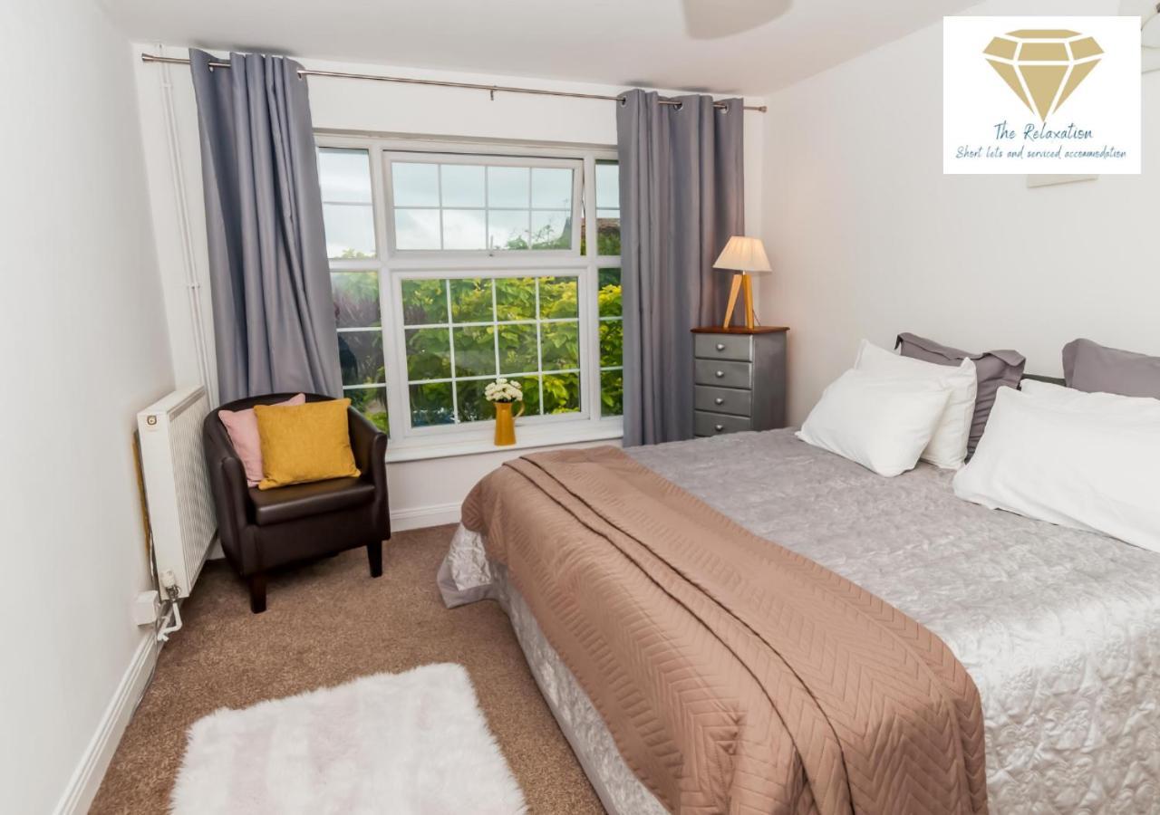 2 Bed Apartment-5 Guests - Business-Relocation-Parking - The Brighton Short Stay & Serviced Apartments מראה חיצוני תמונה