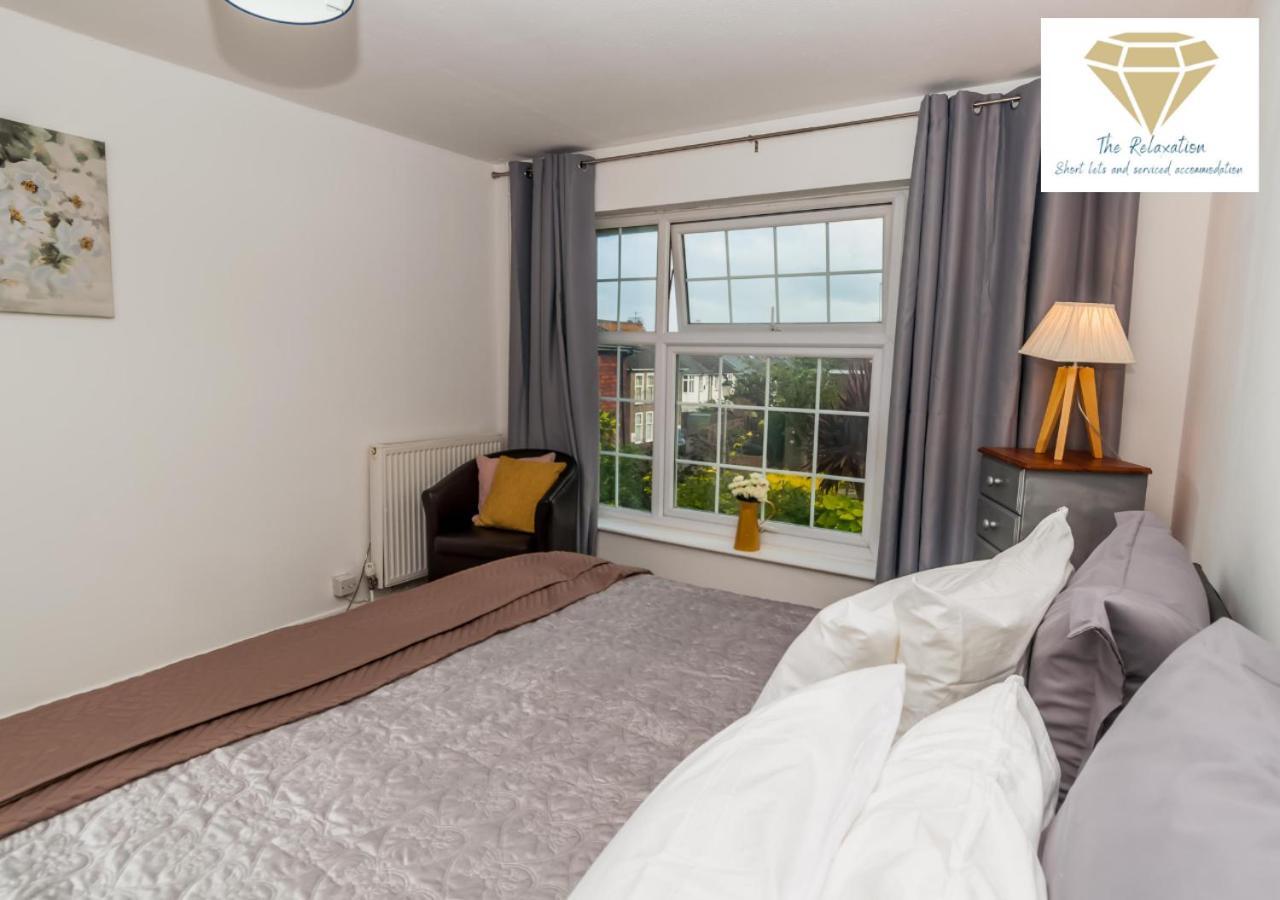 2 Bed Apartment-5 Guests - Business-Relocation-Parking - The Brighton Short Stay & Serviced Apartments מראה חיצוני תמונה