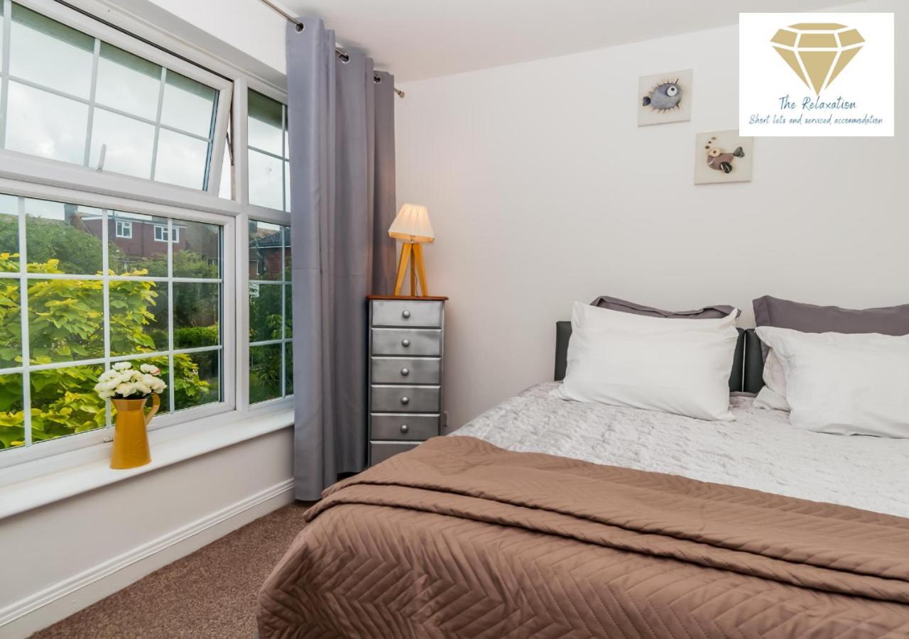 2 Bed Apartment-5 Guests - Business-Relocation-Parking - The Brighton Short Stay & Serviced Apartments מראה חיצוני תמונה