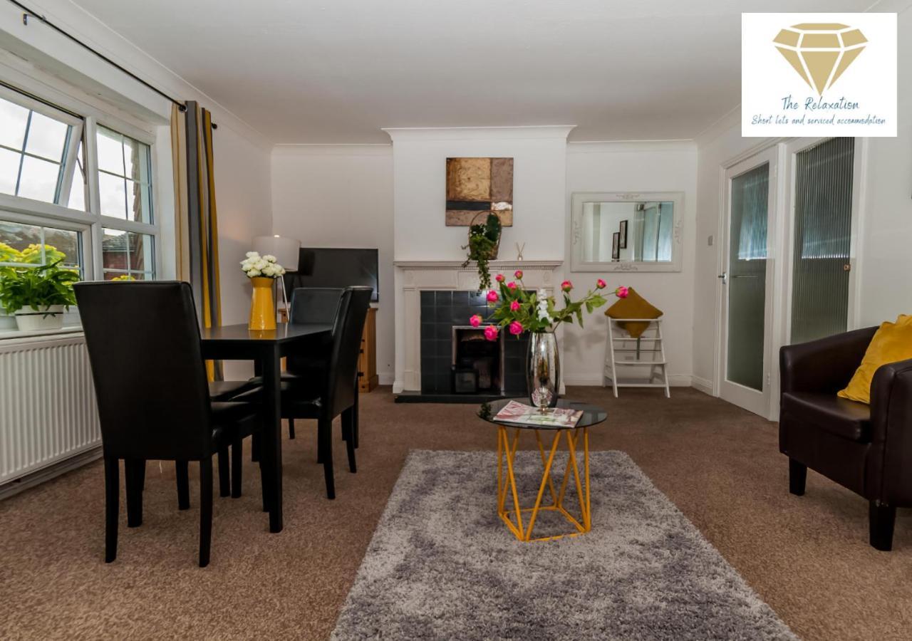 2 Bed Apartment-5 Guests - Business-Relocation-Parking - The Brighton Short Stay & Serviced Apartments מראה חיצוני תמונה