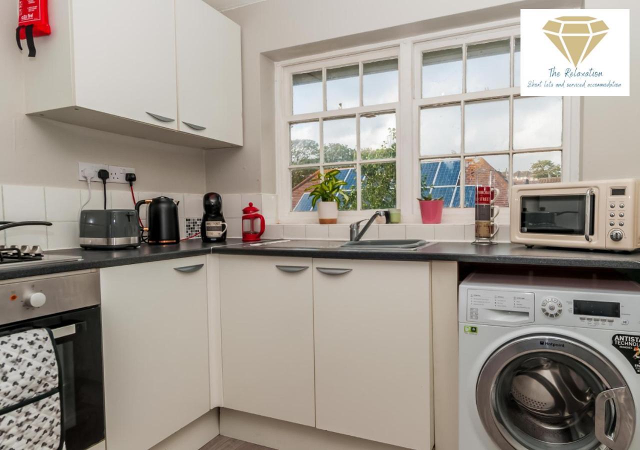 2 Bed Apartment-5 Guests - Business-Relocation-Parking - The Brighton Short Stay & Serviced Apartments מראה חיצוני תמונה